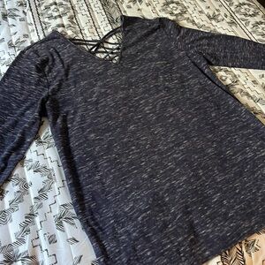 Yogo Long Sleeve Shirt Size M